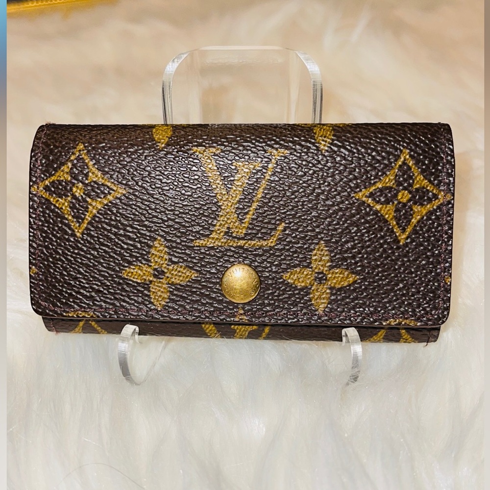 FL1004 Louis Vuitton Multicles of 4